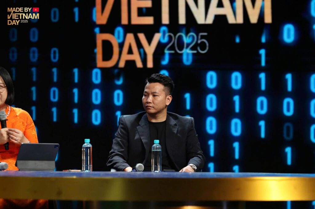Ông Nguyễn Thế Vinh – Chủ tịch Chi hội Blockchain TP.HCM chia sẻ tại hội thảo